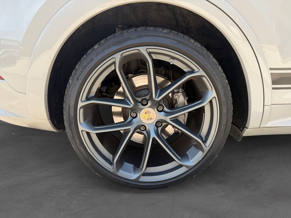 Cayenne 3.0 V6 E-HYBRID COUPE PLATINIUM EDITION 2021 occasion 69730 Genay