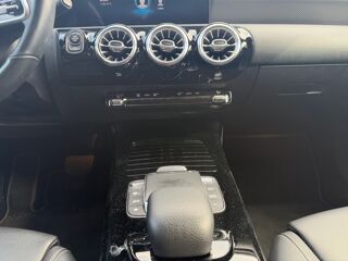 Classe A MERCEDES CLASSE 180 PROGRESSIVE LINE 2020 occasion 27200 Vernon