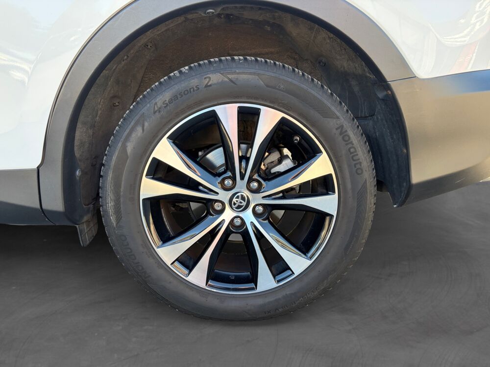RAV 4 124ch 2WD SPORT EDITION 2015 occasion 62223 Saint-Laurent-Blangy