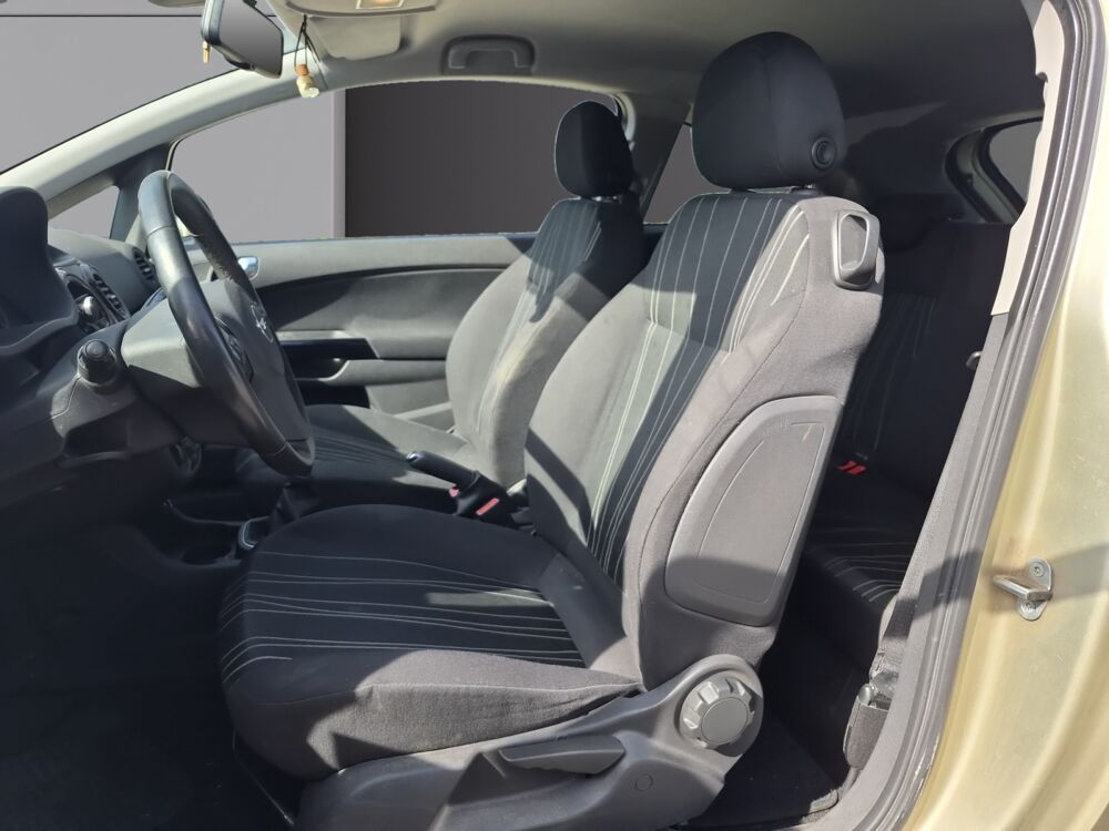 Corsa 1.2 TWINPORT 85 111 2010 occasion 69730 Genay