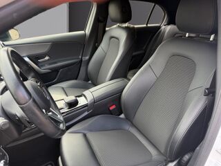 Classe A MERCEDES CLASSE 180 PROGRESSIVE LINE 2020 occasion 27200 Vernon