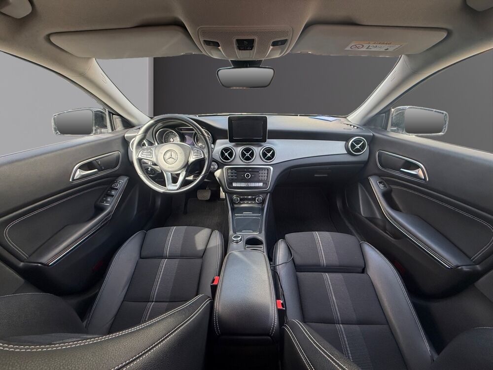Classe CLA MERCEDES CLASSE CLA SHOOTING BRAKE 180 sensation 2018 occasion 93100 Montreuil