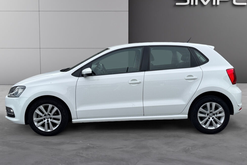 Polo V (2) 1.0 60 TRENDLINE 5P 2017 occasion 13600 La Ciotat