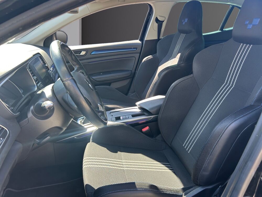 M&eacute;gane TCE 130 AKAJU 2016 occasion 69730 Genay