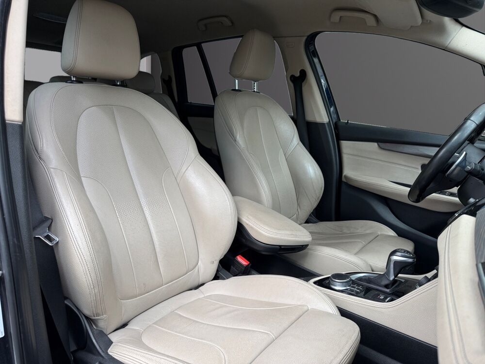 Serie 2 TOURER 220D XD M Sport 2016 occasion 93100 Montreuil
