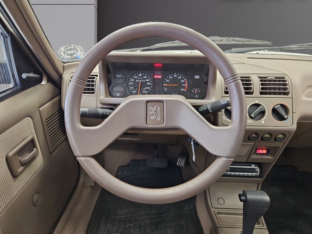 205 Automatique 1991 occasion 80080 Amiens