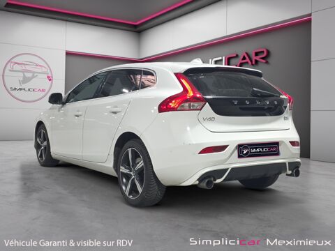V40 II (2) 2.0 D2 120 R DESIGN GEARTRONIC 2017 occasion 01800 Meximieux