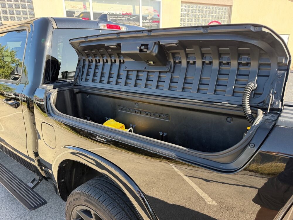 RAM 5.7 V8 RT 4X4 BA LAITE NIGHT EDITION 2022 occasion 25300 Vuillecin