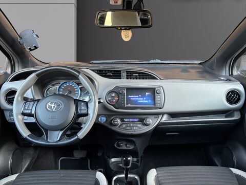 Divers TOYOTA YARIS 100H COLLECTION 2016 occasion 26000 Valence