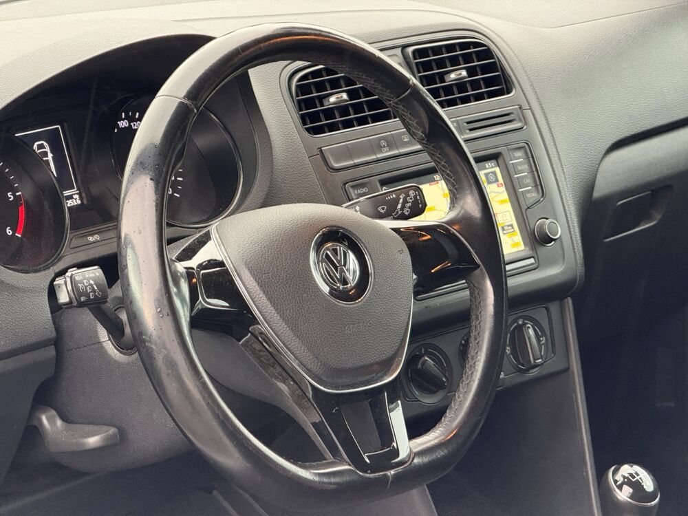 Polo V (2) 1.4 TDI 75 BLUEMOTION TECHNOLOGY TRENDLINE SOCIETE NON 2015 occasion 45750 Saint-Pryv&eacute;-Saint-Mesmin