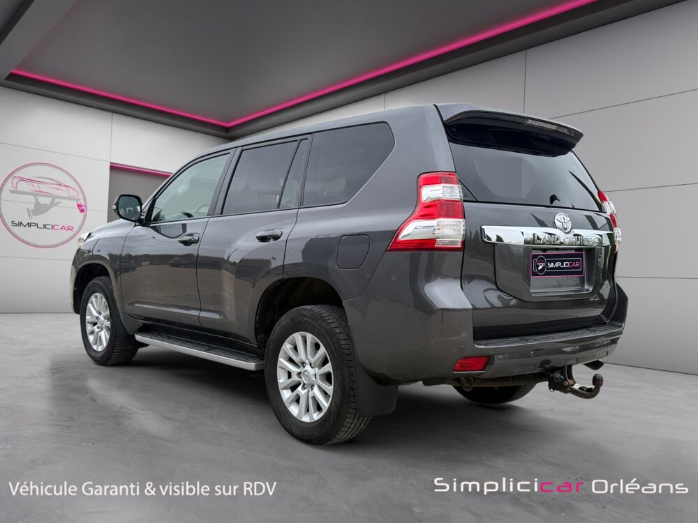 Land Cruiser Lounge 2016 occasion 45750 Saint-Pryv&eacute;-Saint-Mesmin