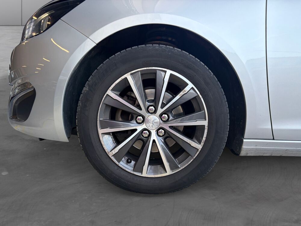 308 1.2 PURE 2015 occasion 26000 Valence