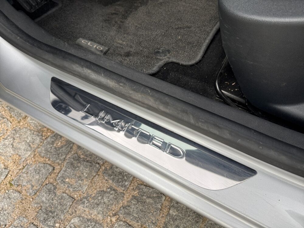 Clio Limited 2018 occasion 45750 Saint-Pryv&eacute;-Saint-Mesmin