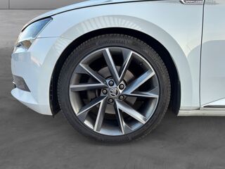 Superb COMBI 2.0 TDI 190 SPORT LINE 4X4 DSG7 2019 occasion 26000 Valence