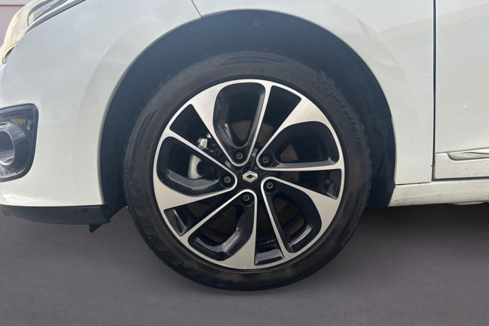 M&eacute;gane III (3) 1.2 TCE 130 BOSE EDITION EDC 2015 occasion 64121 Serres-Castet