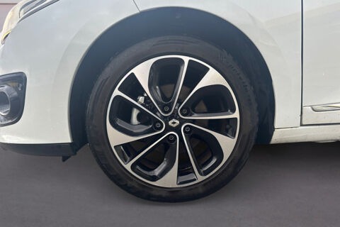 M&eacute;gane III (3) 1.2 TCE 130 BOSE EDITION EDC 2015 occasion 64121 Serres-Castet