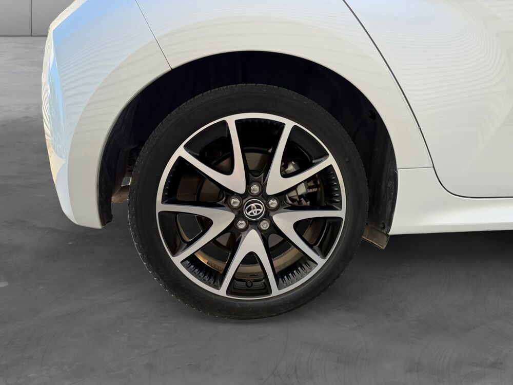 Yaris ICONIC CVT 2021 occasion 30900 Nimes