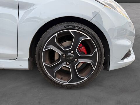 Fiesta ST200 2016 occasion 83210 La Farl&egrave;de