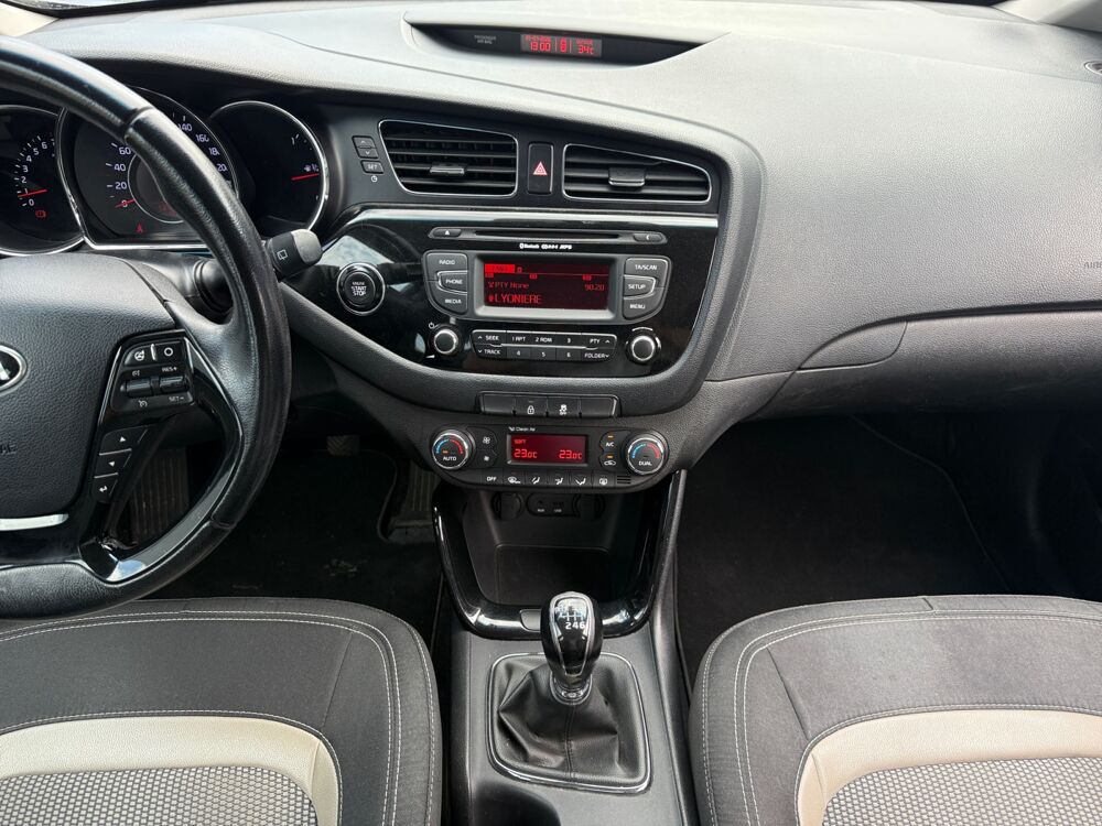 Ceed 1.6 GDI 135 DESIGN 2015 occasion 69730 Genay
