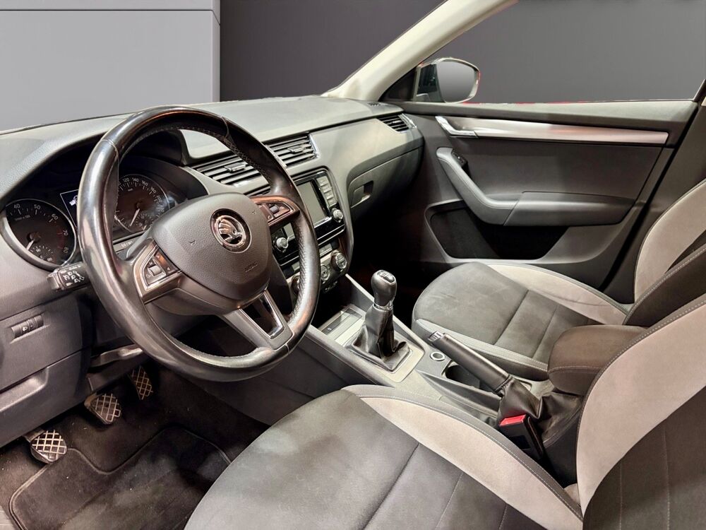 Octavia COMBI 1.2 TSI 110 EDITION 2016 occasion 69530 Brignais