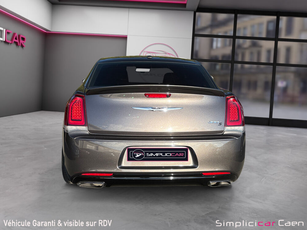 300C 5.7 Hemi V8 BVA8 2017 occasion 14320 Saint-Andr&eacute;-sur-Orne