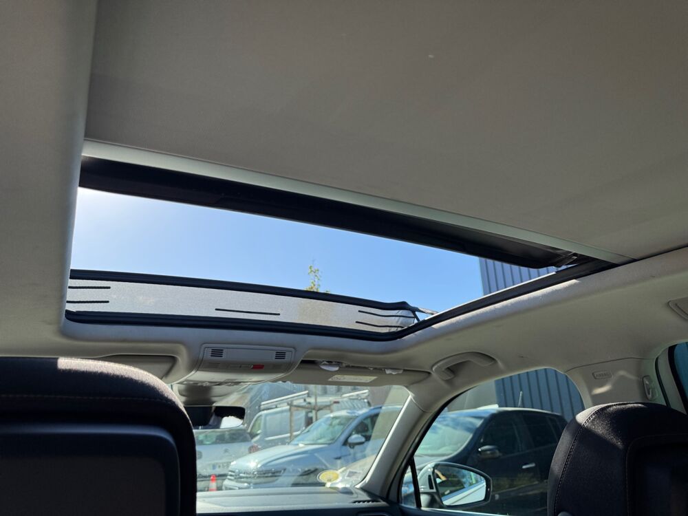 Tiguan CARAT R-LINE 2017 occasion 69730 Genay