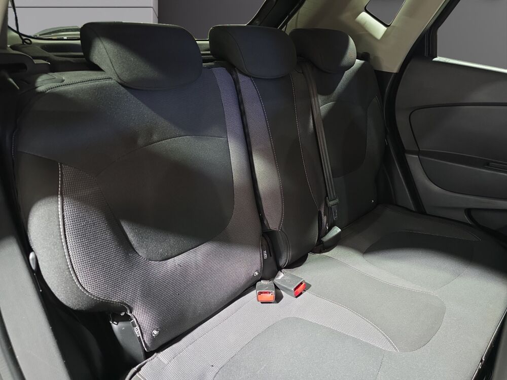 Captur 1.2 TCE 120 EDC 2014 occasion 01800 Meximieux