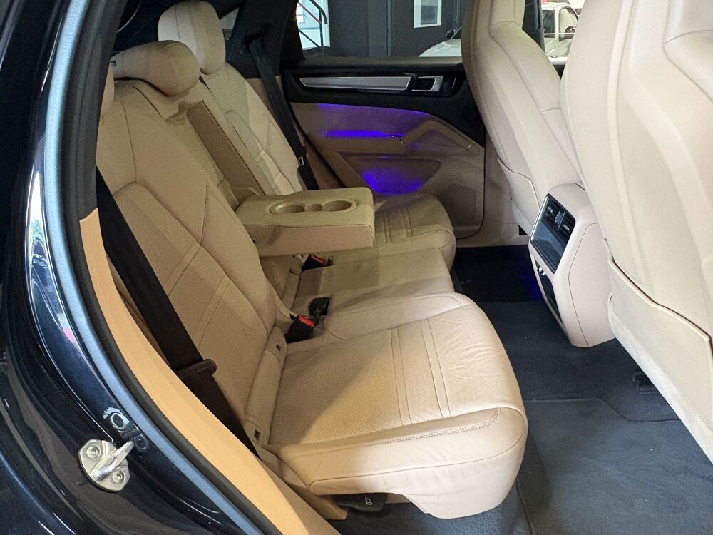 Cayenne 3.0 V6 E-HYBRID COUPE PLATINIUM EDITION 2021 occasion 73290 La Motte-Servolex