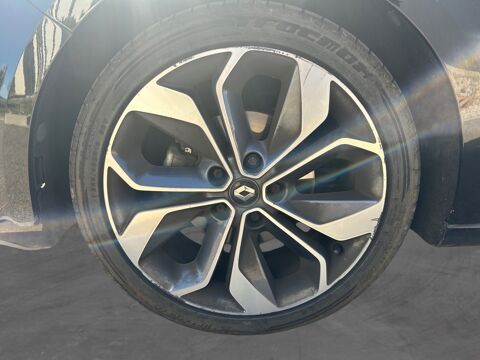 M&eacute;gane TCE 130 AKAJU 2016 occasion 69730 Genay