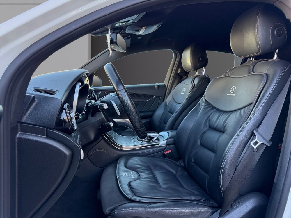 Classe GLC AMG Line 2017 occasion 83210 La Farl&egrave;de