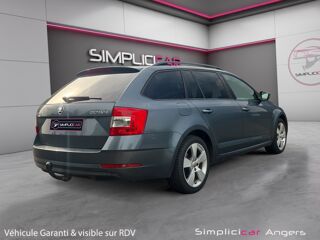 Octavia COMBI 2.0 TDI 150 DSG 2019 occasion 49070 Beaucouz&eacute;
