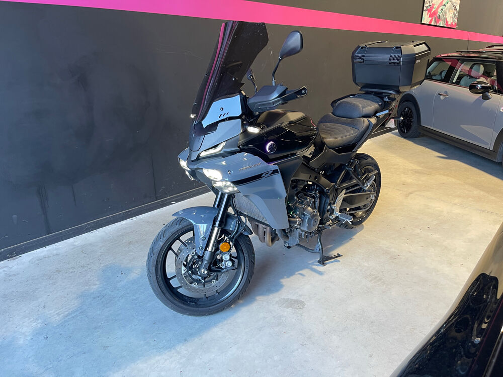 YAMAHA 2025 occasion 69730 Genay