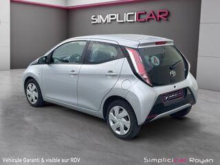 Aygo 1.0 VVT-i 69ch x-play x-shift 5p 2016 occasion 17200 Saint-Sulpice-de-Royan