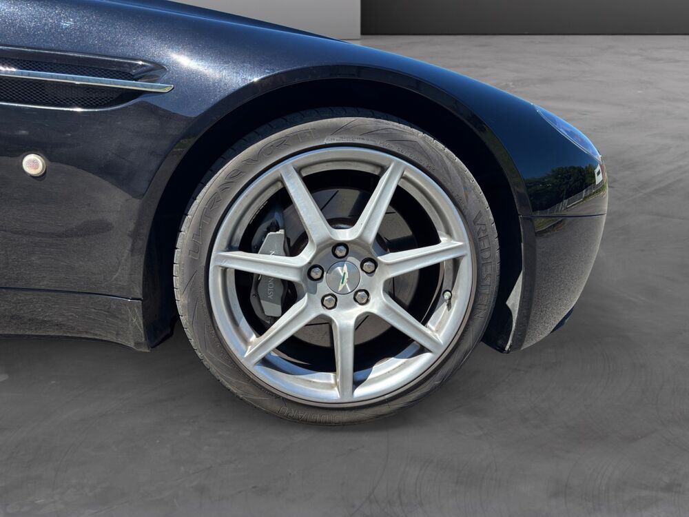 V8 VANTAGE ROADSTER 2010 occasion 25410 Saint-Vit