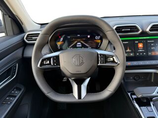 MG.ZS 1.5 HYBRID+ 197 LUXURY 2025 occasion 49070 Beaucouz&eacute;