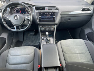 Tiguan R-LINE 2019 occasion 69730 Genay