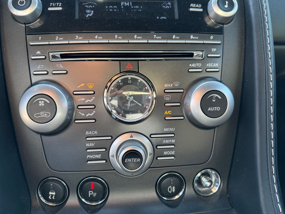 V8 ASTON MARTIN VANTAGE 4.7 SPORTSHIFT 2008 occasion 45750 Saint-Pryv&eacute;-Saint-Mesmin