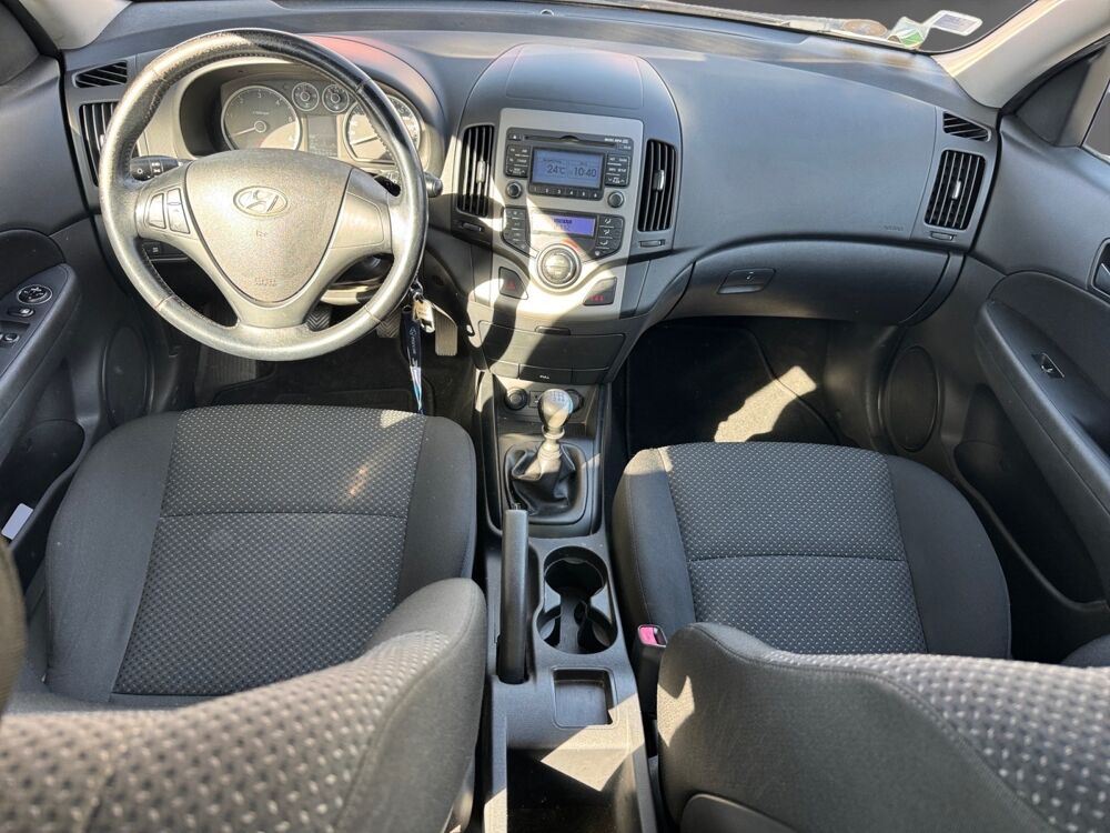 i30 1.6 CRDI 115 PACK SENSATION BLUE DRIVE 2010 occasion 34070 Montpellier