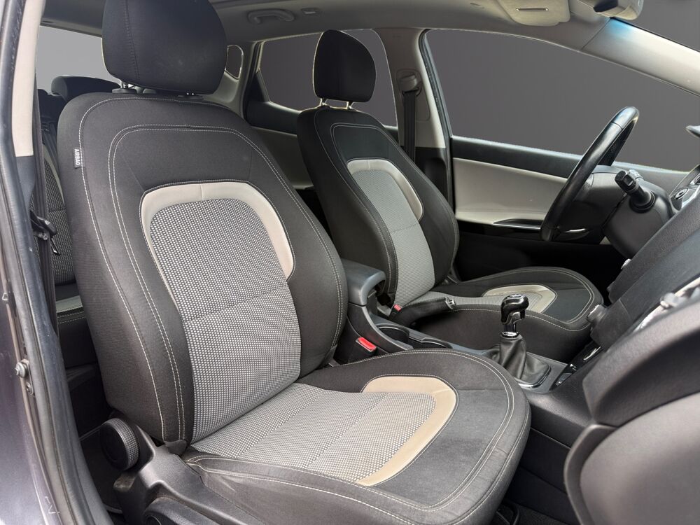 Ceed 1.6 GDI 135 DESIGN 2015 occasion 69730 Genay