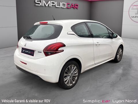208 Allure 2015 occasion 69730 Genay