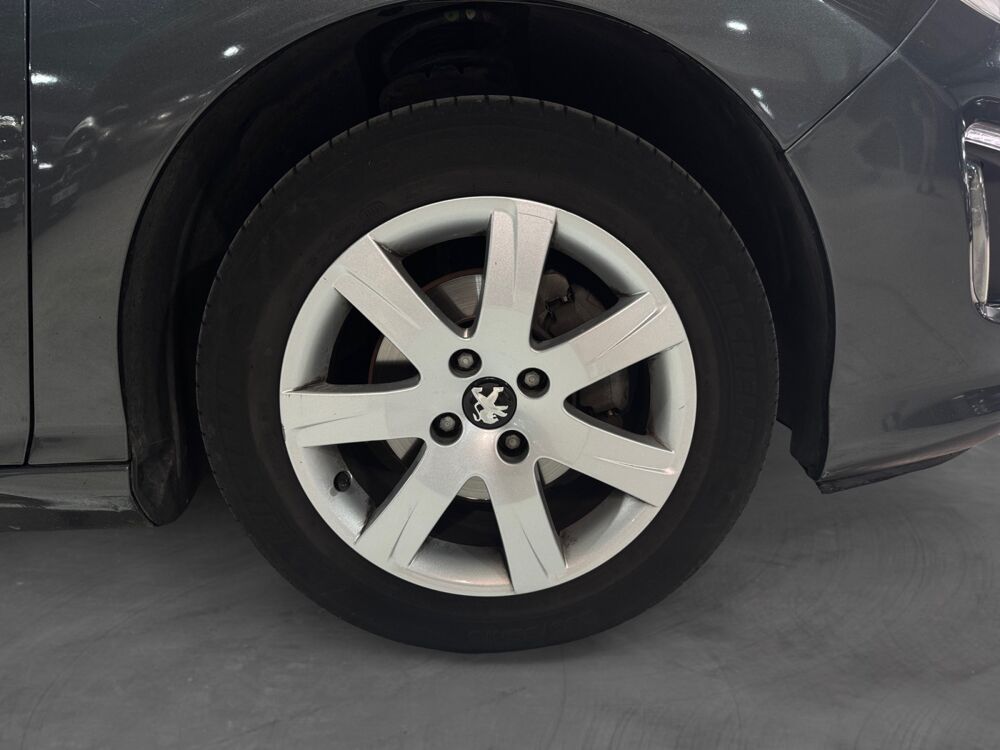 308 1.6 HDI 92 STYLE III 2013 occasion 01800 Meximieux