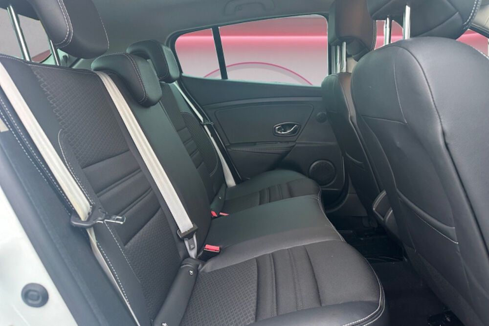 M&eacute;gane III (3) 1.2 TCE 130 BOSE EDITION EDC 2015 occasion 64121 Serres-Castet