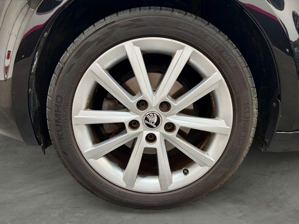 Octavia COMBI 1.2 TSI 110 EDITION 2016 occasion 69530 Brignais