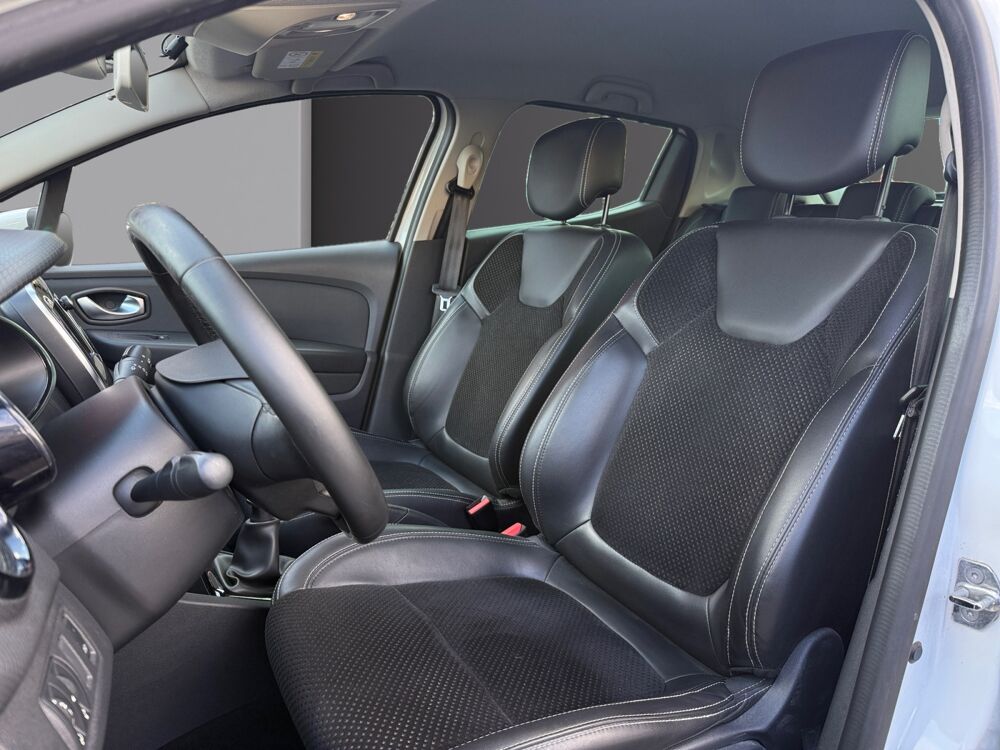 Clio Intens 2018 occasion 83210 La Farl&egrave;de