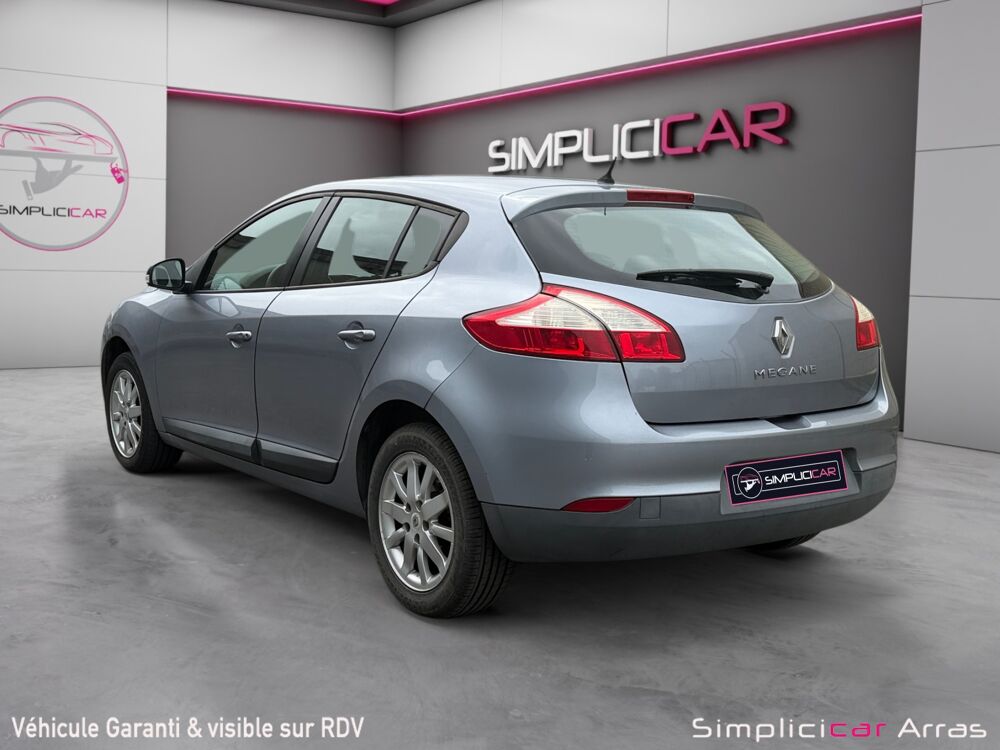 M&eacute;gane 1.6 16V 110 EXPRESSION 2009 occasion 62223 Saint-Laurent-Blangy