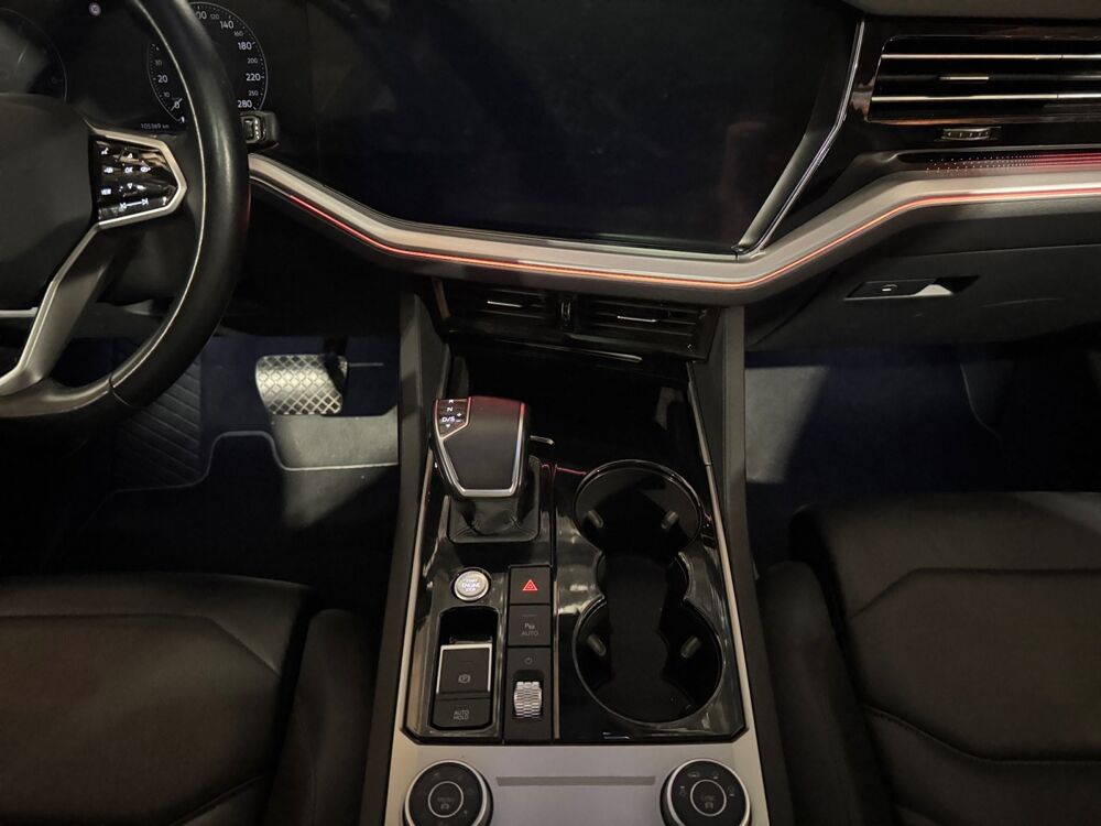 Touareg 3.0 TSI E-HYBRID 381 4 MOTION BA 2021 occasion 64121 Serres-Castet