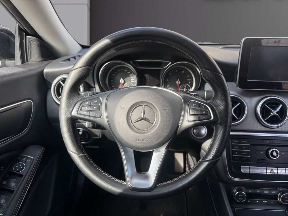Classe CLA MERCEDES CLASSE CLA SHOOTING BRAKE 180 sensation 2018 occasion 93100 Montreuil