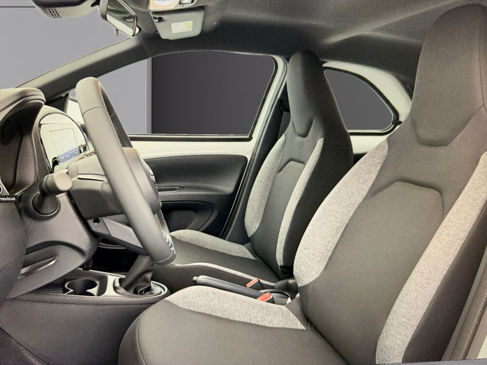 Aygo Dynamic 2025 occasion 83210 La Farl&egrave;de