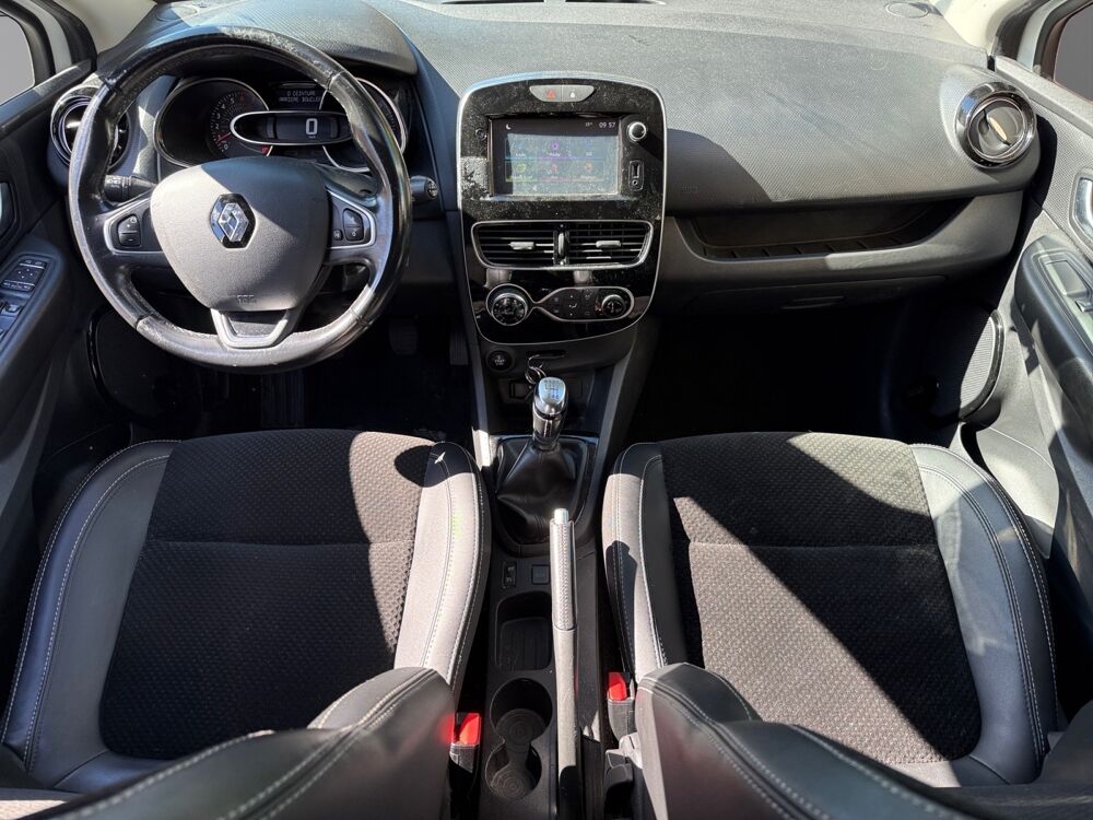 Clio IV (2) 1.2 TCE 120 ENERGY LIMITED 2017 occasion 06400 Cannes