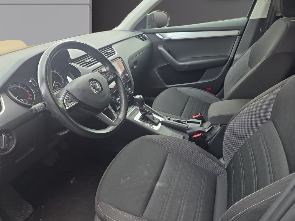Octavia COMBI 2.0 TDI 150 DSG 2019 occasion 49070 Beaucouz&eacute;